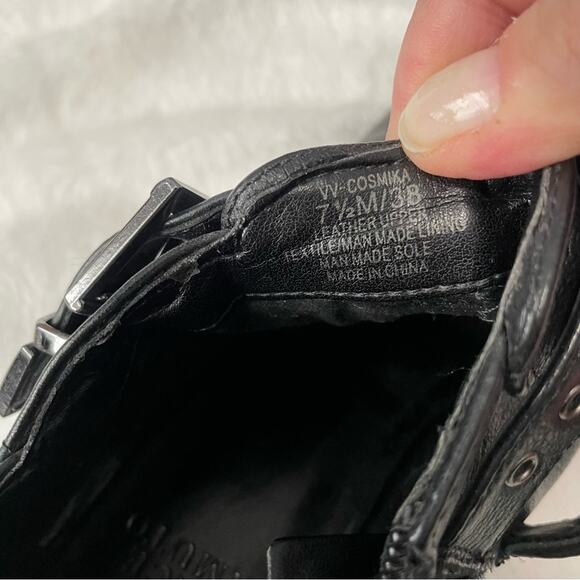 Vince Camuto Cosmika black buckle ankle booties size 7.5 boots leather - Picture 8 of 8